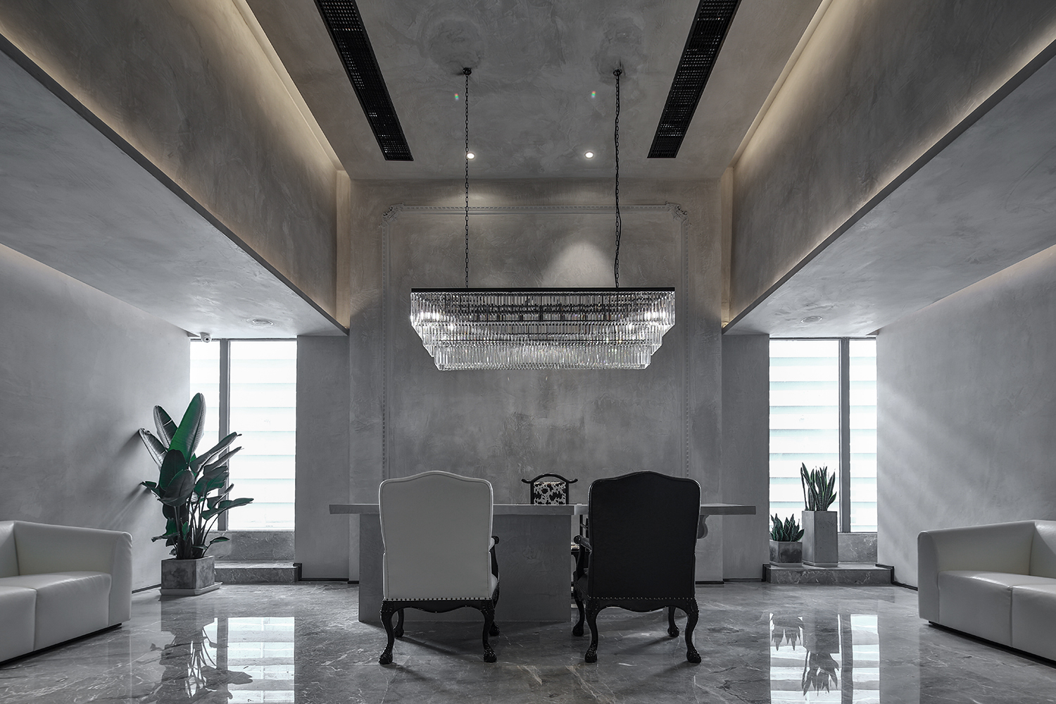 THE PRIVATE 设计师酒店民宿 A slower threshold from sign to lobby and corridor 2