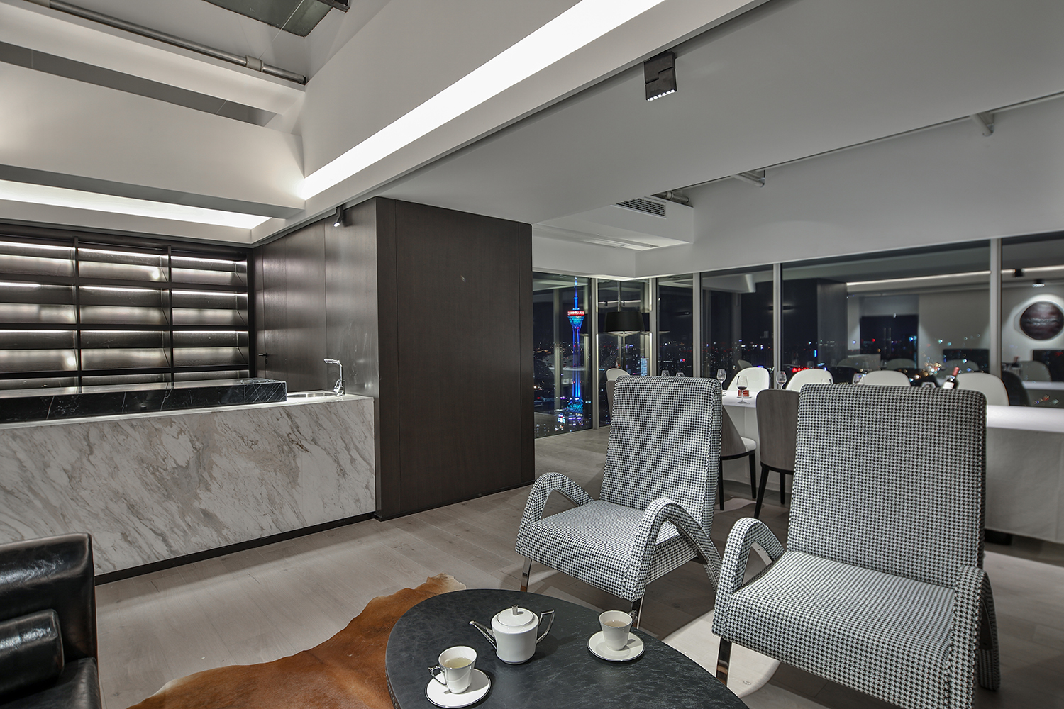 THE PRIVATE 设计师酒店民宿 Pool and terrace as an outdoor living room 3